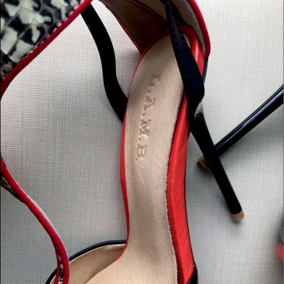 L.A.M.B  LEATHER STILETTO HEELS NEVER WORN - Picture 8 of 14